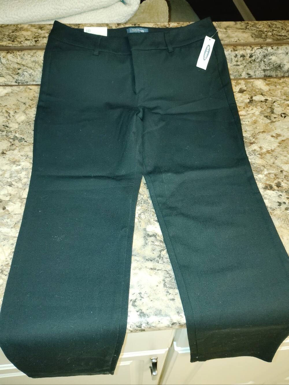 ✨ NWT Old Navy Mid-Rise Pixie Ankle-Length Pants –